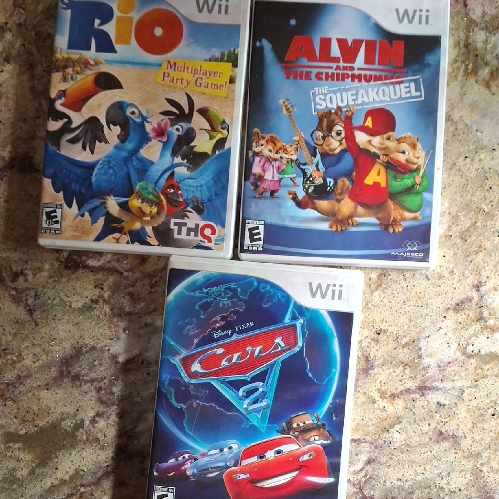 Colorful Wii Video Game Collection - Rio Alvin and the Chipmunks, And Cars